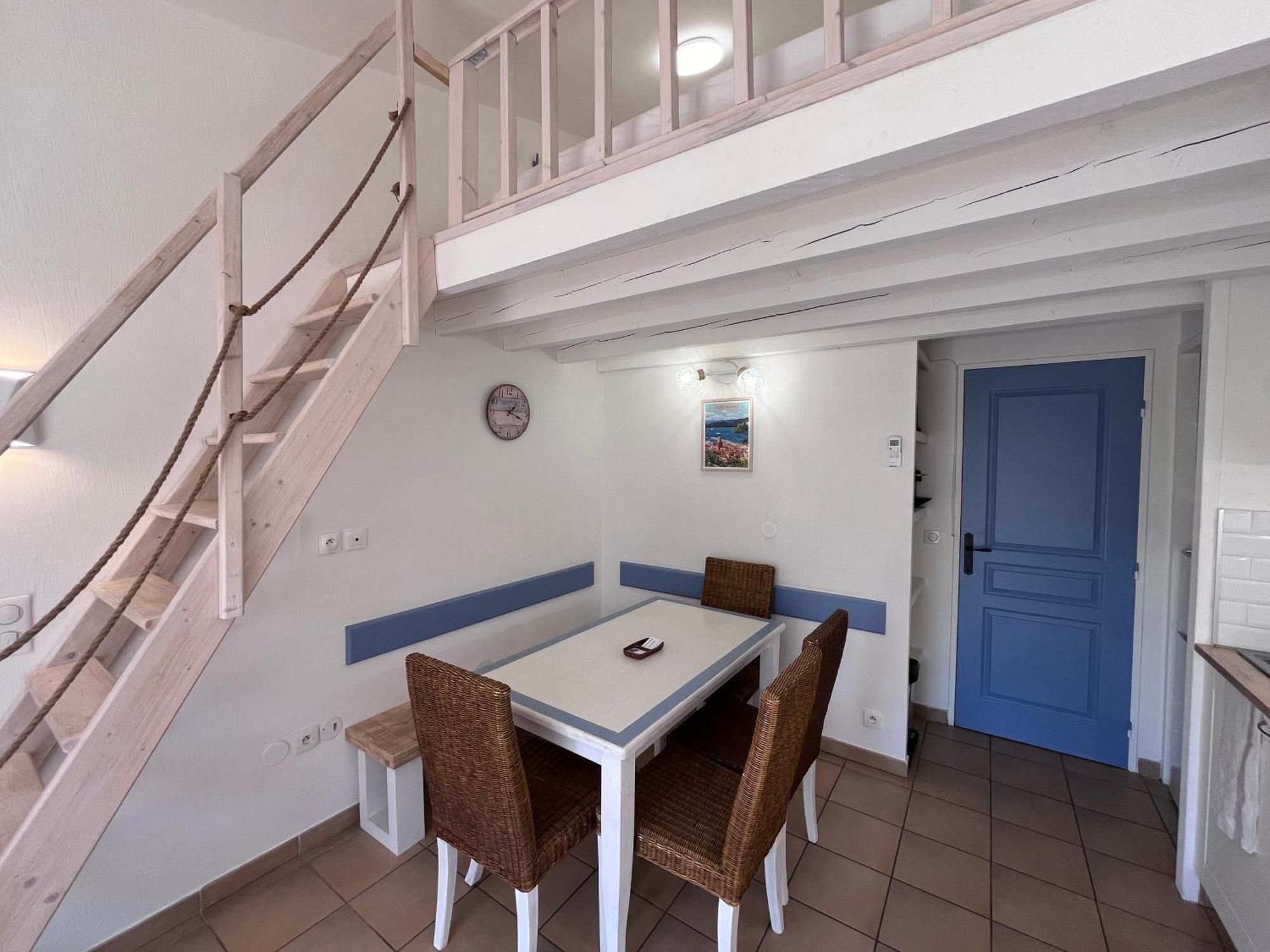 Charmant Appartement Village Restanques De Saint Tropez 格里莫 外观 照片
